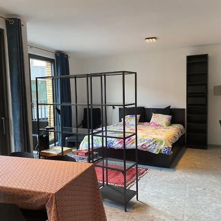 Studio Near Shopping K In K New Bright And Central Kortrijk Luaran gambar